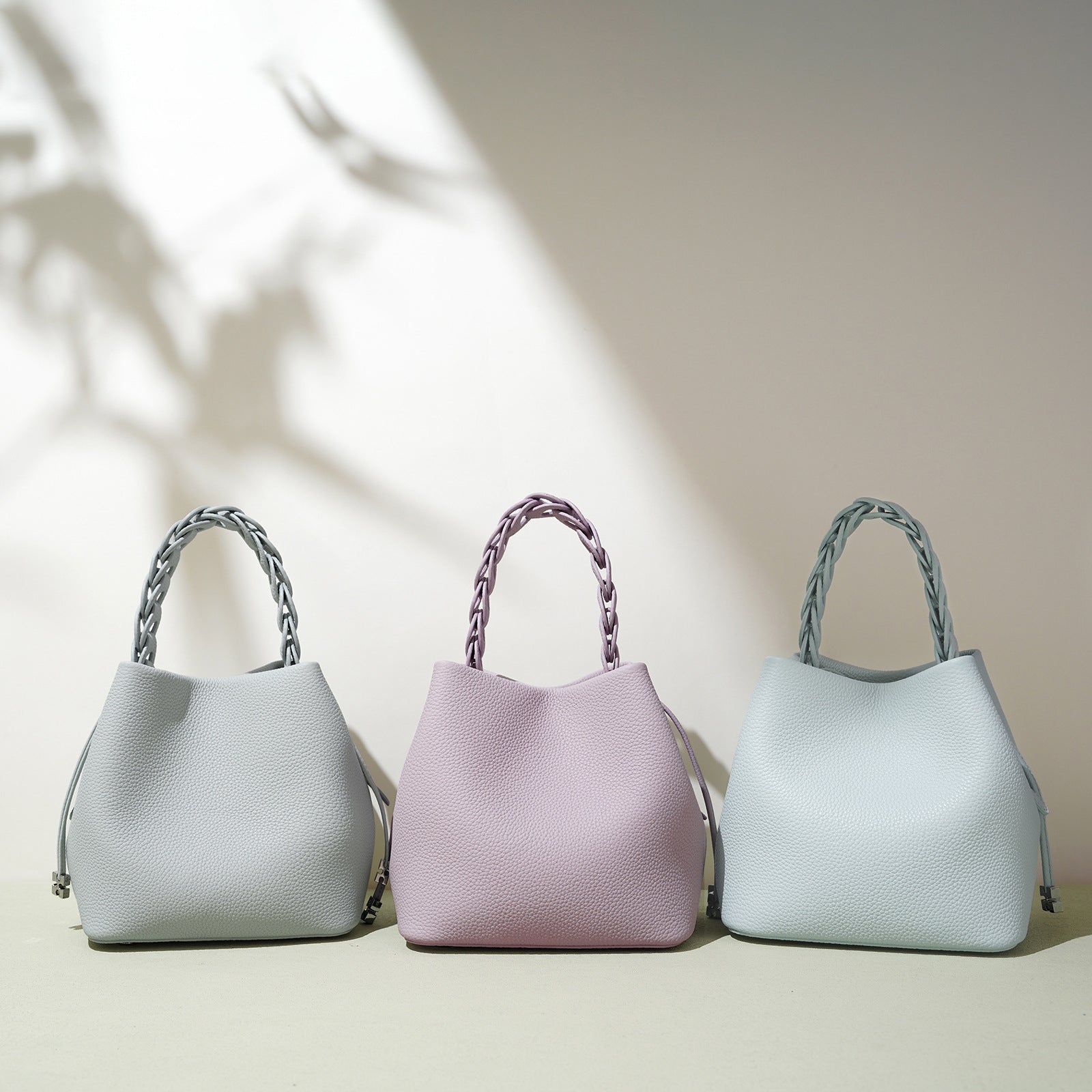 ELARA | Woven Leather Bucket Bag