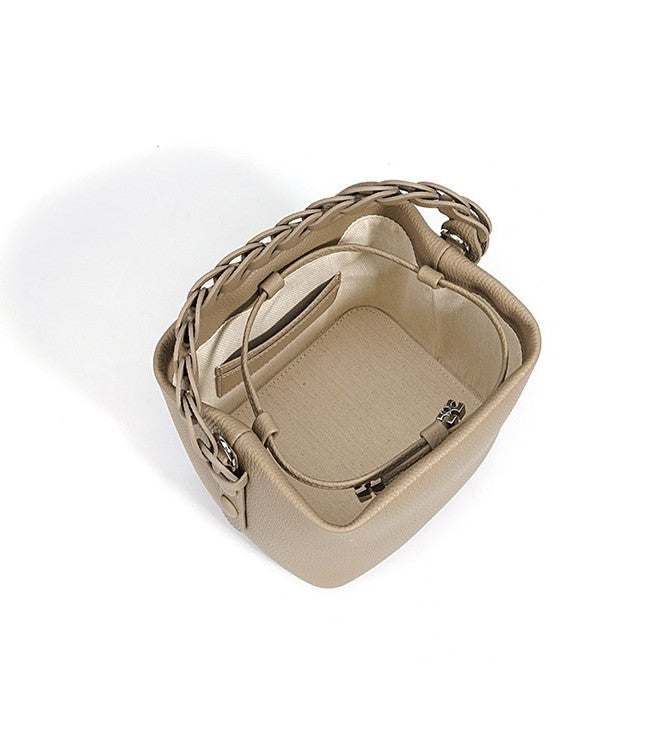 ELARA | Woven Leather Bucket Bag