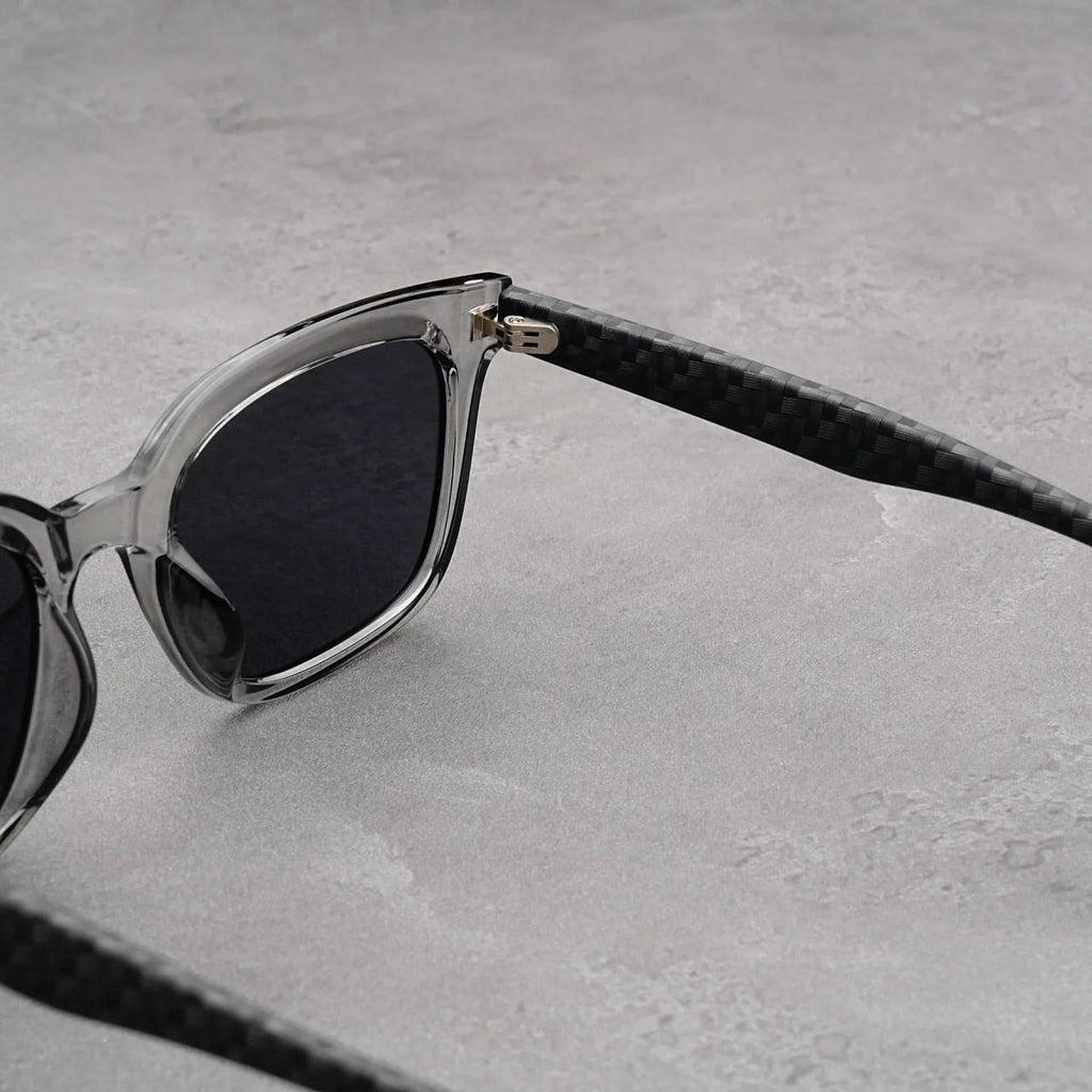 CARBON GRIP | Carbon Temple Wayfarer Sunglasses | UV400