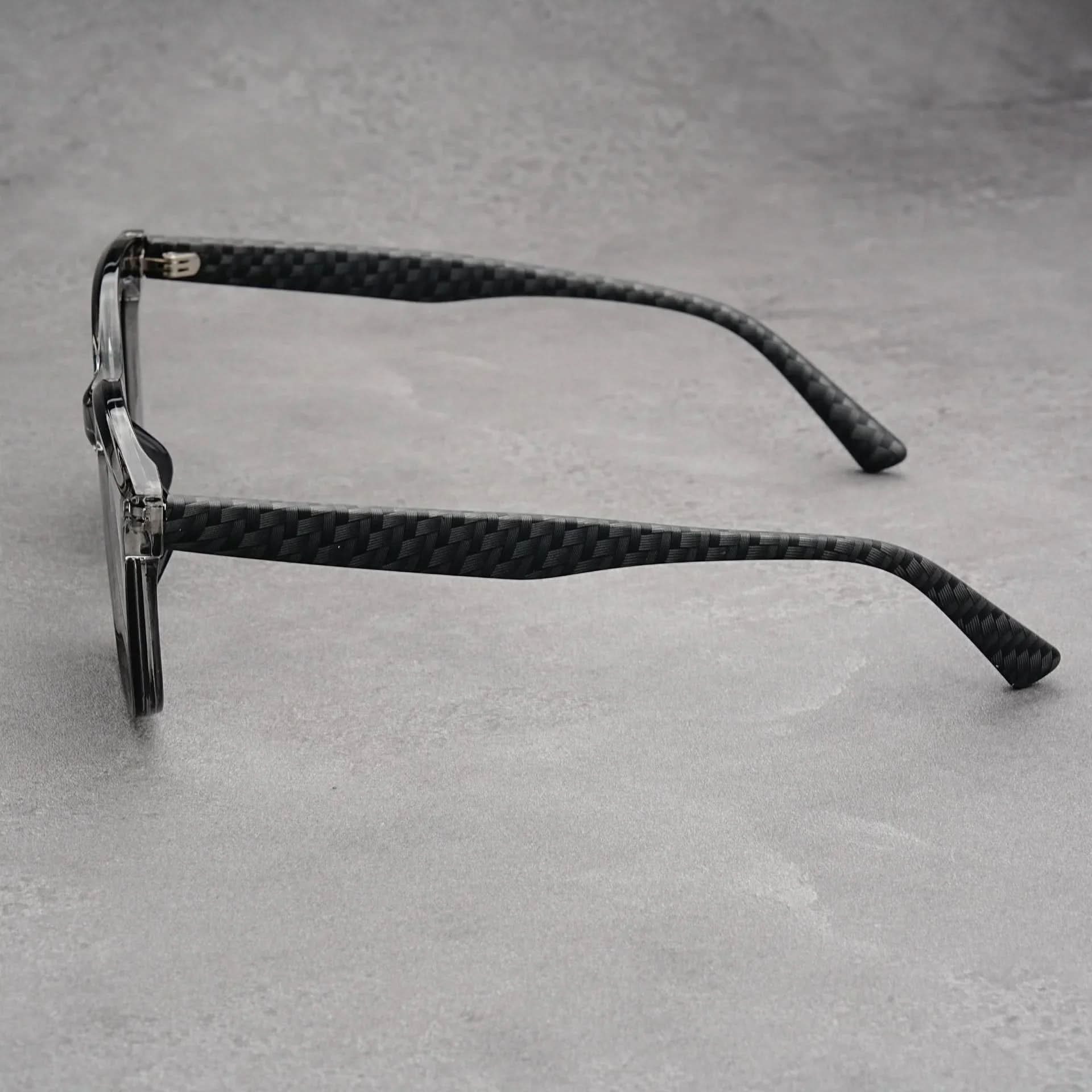 CARBON GRIP | Carbon Temple Wayfarer Sunglasses | UV400