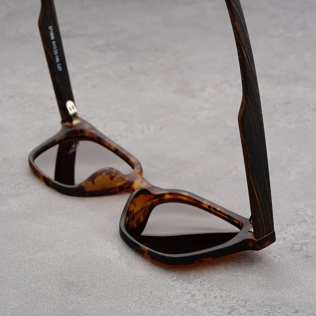 JAXON GRAIN | Wood-Grain Temple Square Sunglasses | UV400