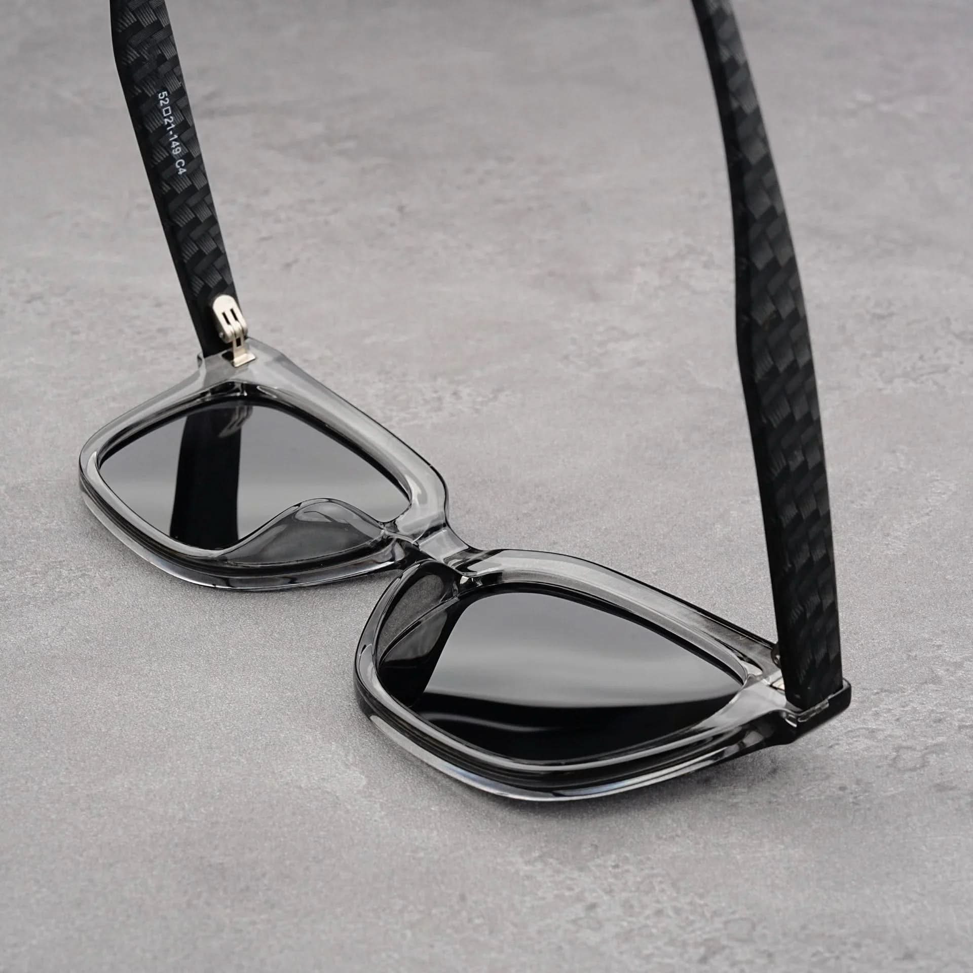 CARBON GRIP | Carbon Temple Wayfarer Sunglasses | UV400